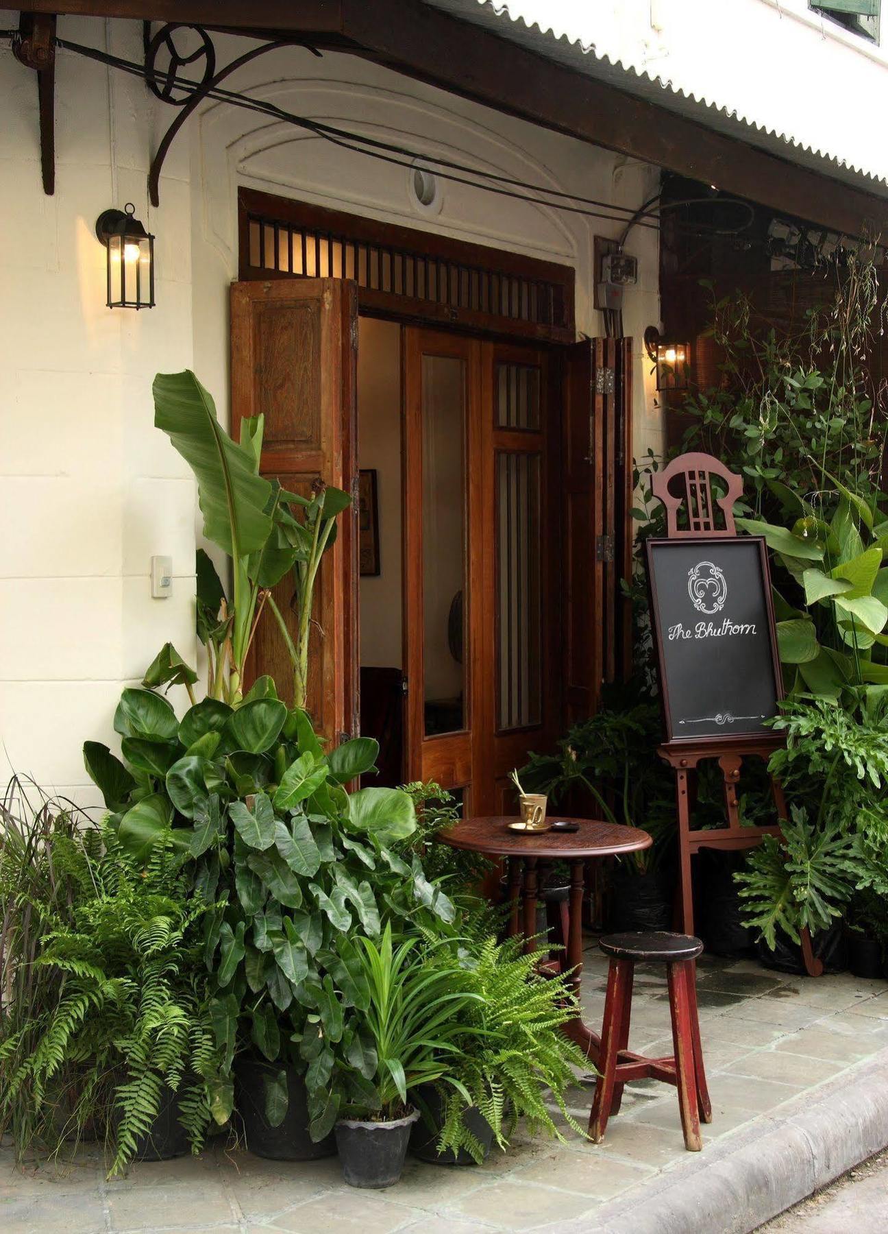 The Bhuthorn Bed & Breakfast Bangkok Exterior foto